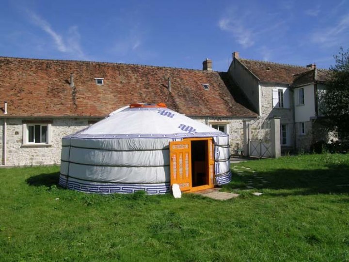 Them'A Architecture - Camping Nomade Lodge en Seine et Marne - 2007