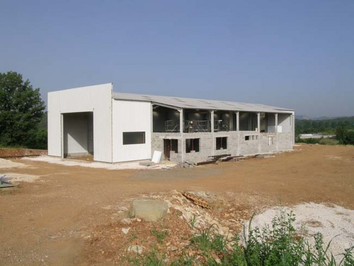 Them'A Architecture - Usine Verdoire - Ners - Gard - Fabrication de remorques agricoles - 2007